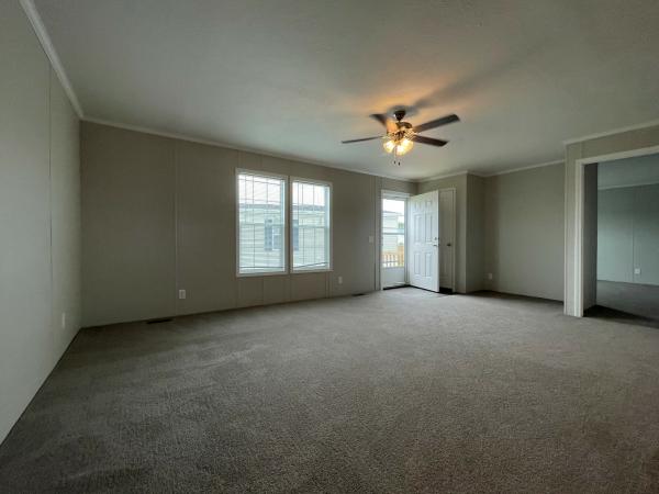 2023 Champion RA2856249 Mobile Home