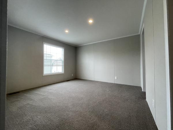 2023 Champion RA2856249 Mobile Home