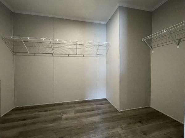 2023 Champion RA2856249 Mobile Home