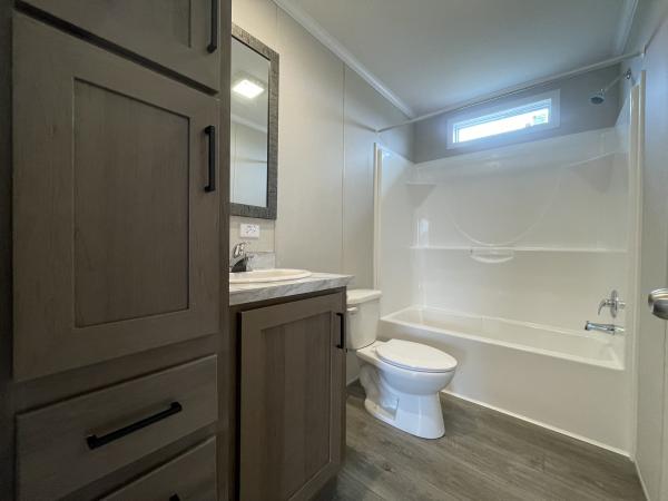 2023 Champion RA2856249 Mobile Home