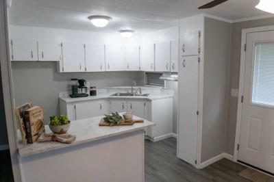 Photo 5 of 8 of home located at 570 57th Ave W Lot 95 Bradenton, FL 34207