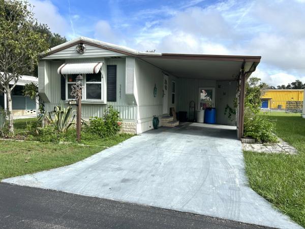 Photo 1 of 2 of home located at 36435 Arbor Oaks Dr Zephyrhills, FL 33541