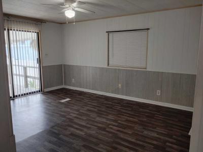 Photo 4 of 13 of home located at 334 Robin Court Winter Haven, FL 33881