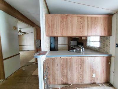 Photo 4 of 6 of home located at 1625 Estate Dr Lakeland, FL 33815