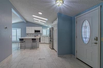 Photo 5 of 27 of home located at 8122 W. Flamingo Rd. Las Vegas, NV 89147