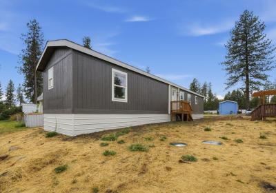 Photo 2 of 24 of home located at 35312 N Newport Hwy #64 Chattaroy, WA 99003