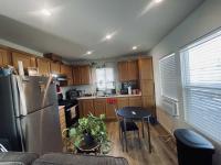 2024 CHAMPION HOME BUILDERS INC CREEKSIDE MANOR Manufactured Home