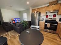 2024 CHAMPION HOME BUILDERS INC CREEKSIDE MANOR Manufactured Home
