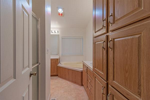 1995 WHC Corp Manufactured Home