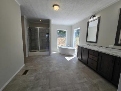 Photo 4 of 12 of home located at 16281 Monroe Rd Glade Spring, VA 24340