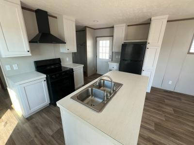 Photo 4 of 16 of home located at 25898 Interstate 30 Frontage Road Bryant, AR 72022