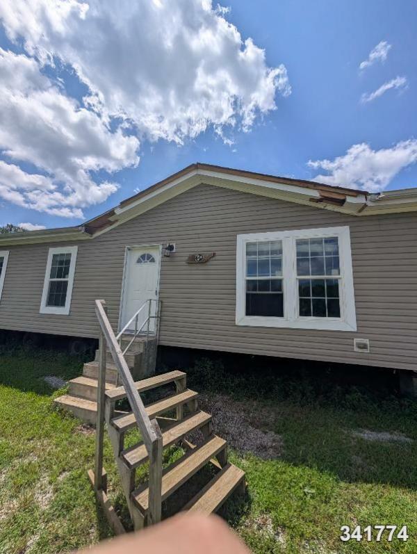 Photo 1 of 2 of home located at Bill Dixon Dba B & G Mobile Ho 16574 St Hwy 585 Decatur, TN 37322