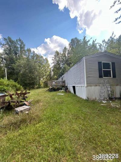 Mobile Home at 2389 Meadow Creek Rd Rockholds, KY 40759