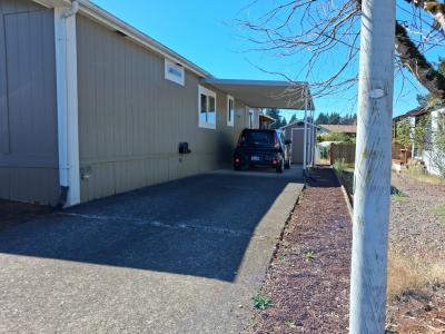 Photo 4 of 12 of home located at 14739 S Quail Grove Cir Oregon City, OR 97045