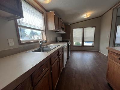 Mobile Home at 40720 Gasglow Dr Sterling Heights, MI 48310
