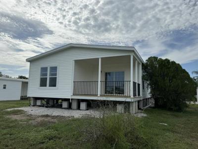 Photo 3 of 8 of home located at 7303 Lakeshore Drive Ellenton, FL 34222