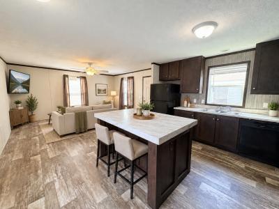 Mobile Home at 10694 East St Rt 762, #76 #76M Lockbourne, OH 43137