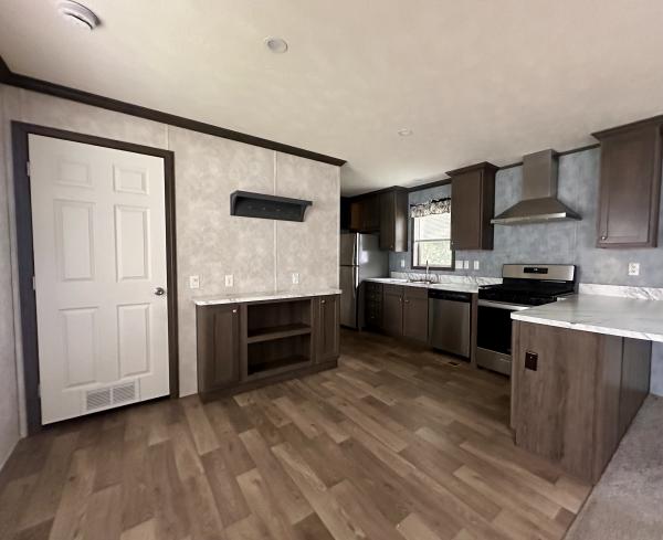 2024 Fairmont 430LE16663C Mobile Home