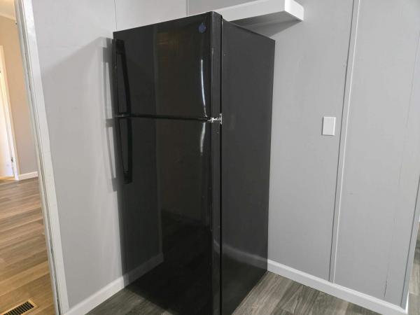 2004 Fleetwood Economy Mobile Home