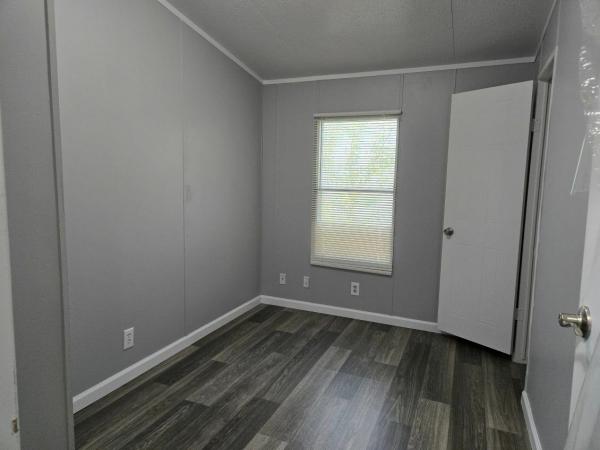 2004 Fleetwood Economy Mobile Home