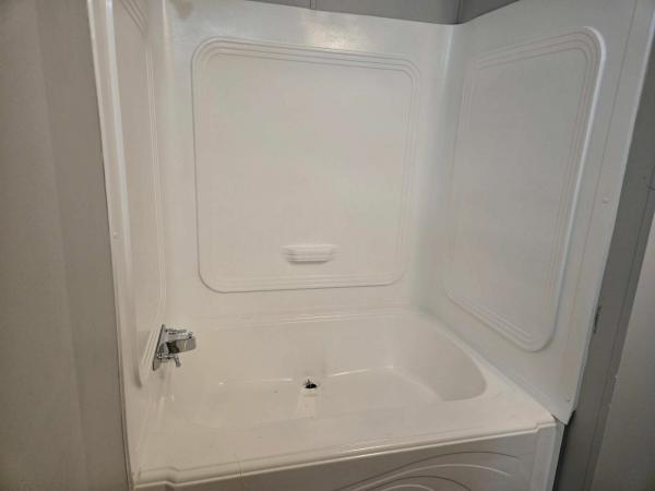 2004 Fleetwood Economy Mobile Home