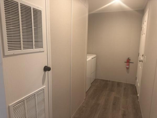 2023 Champion RFN2856907 Mobile Home