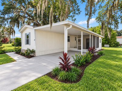 Photo 3 of 16 of home located at 437 Tulip Drive Fruitland Park, FL 34731