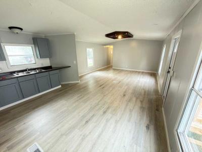 Photo 5 of 12 of home located at 2710 N Farm Rd 137 #55 Springfield, MO 65803