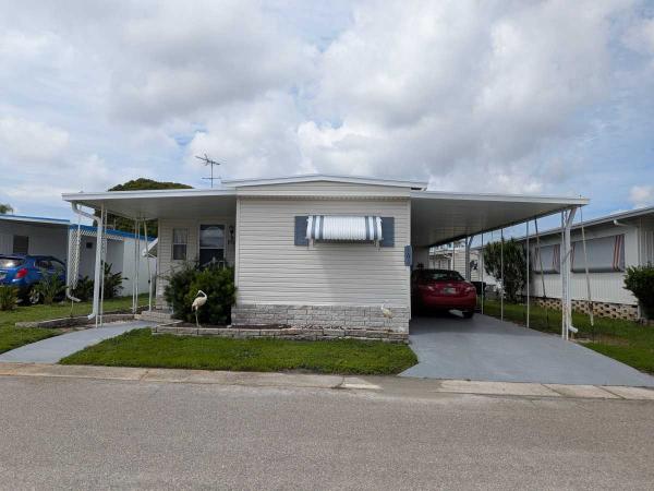 Photo 1 of 2 of home located at 2505 East Bay Dr., Lot 161 Largo, FL 33771