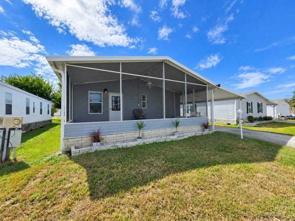 2001  Mobile Home For Sale
