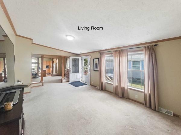 2001 Commander Manufactured Home