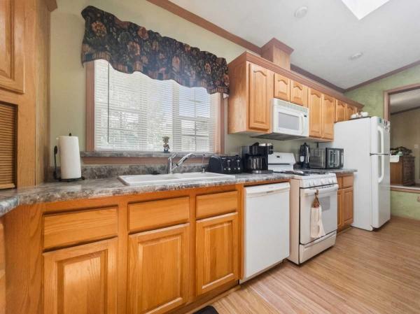 2001 Commander Manufactured Home