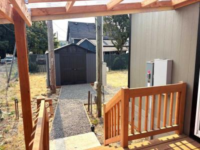Photo 3 of 14 of home located at 17125 82nd Dr Clackamas, OR 97015