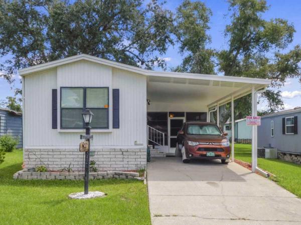 1989 Homes of Merit Mobile Home For Sale