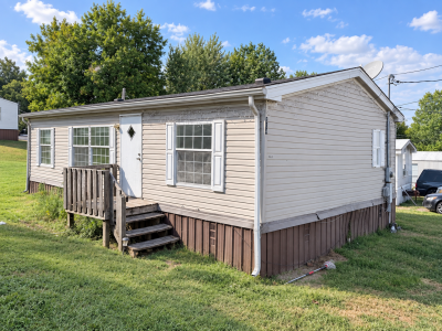 Mobile Home at 204 Gaither Columbia, TN 38401