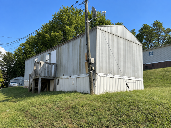 Photo 1 of 2 of home located at 210 Lewis Columbia, TN 38401