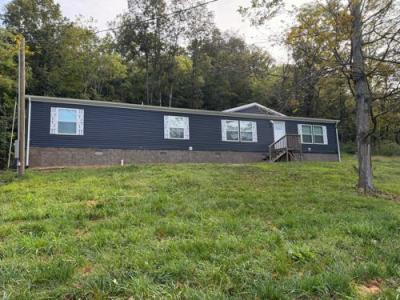 Photo 2 of 19 of home located at 38132 Ohio 143 Pomeroy, OH 45769