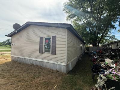 Photo 2 of 8 of home located at 9018 North 6030E Road Lot 2 Manteno, IL 60950