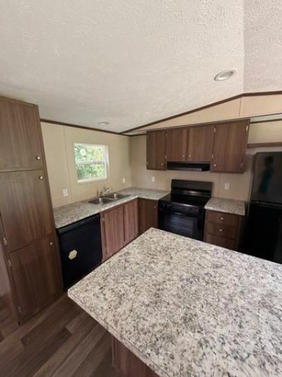 Photo 3 of 11 of home located at 31888 Alabama 75 Oneonta, AL 35121