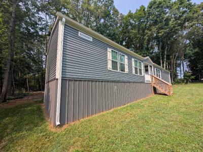 Mobile Home at South Holston Homes, Llc 13450 Clydes Ln Abingdon, VA 24210