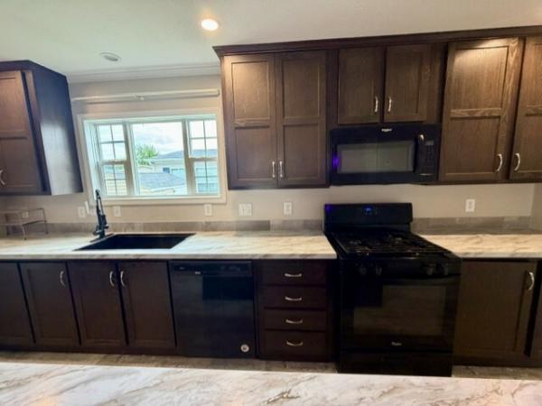 2019 Redman RA2864211 Mobile Home