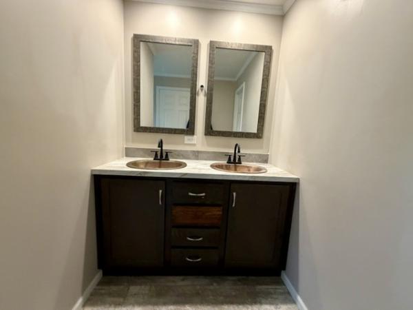 2019 Redman RA2864211 Mobile Home