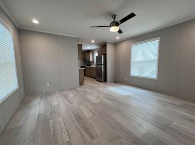Photo 3 of 10 of home located at 4537 Carlton Rd Sterling Heights, MI 48310