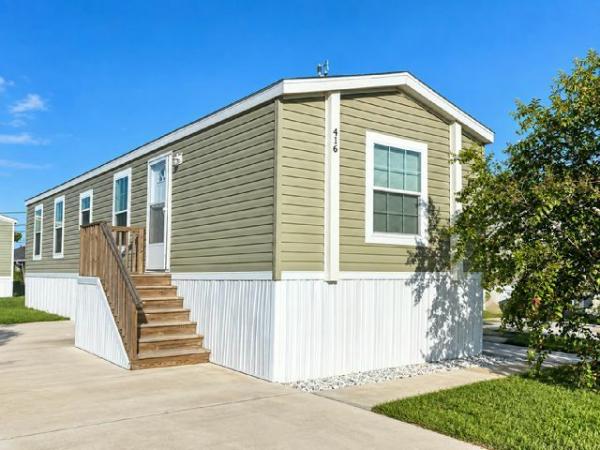 Photo 1 of 2 of home located at 4000 24th St N Unit 416 Saint Petersburg, FL 33714