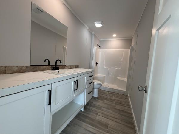 2025 Palm Harbor 340LEL30482A Mobile Home