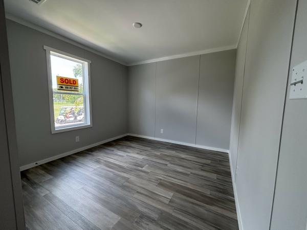 2025 Palm Harbor 340LEL30482A Mobile Home
