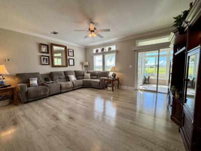 Photo 3 of 32 of home located at 3925 Manatee Club Drive Ruskin, FL 33570