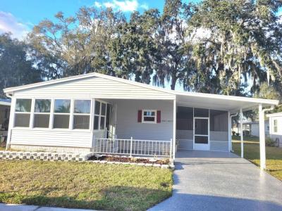 Photo 2 of 20 of home located at 6035 Presidential Cir. Zephyrhills, FL 33540