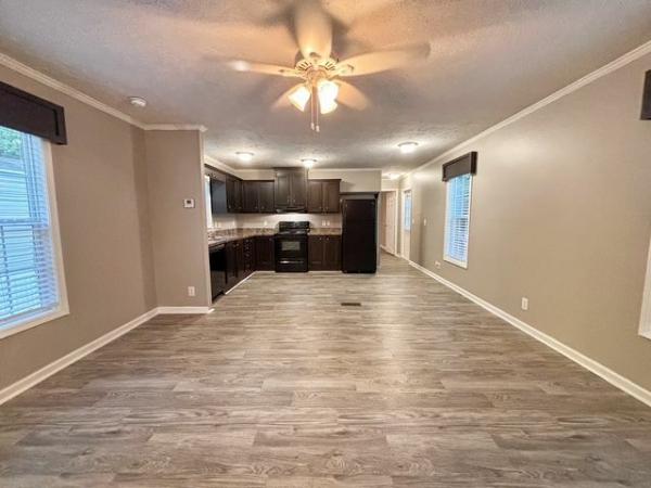 2018 Clayton Homes Inc Yes Mobile Home