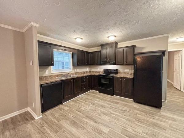 2018 Clayton Homes Inc Yes Mobile Home